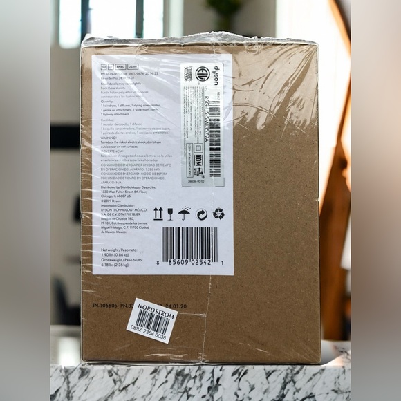 Dyson Supersonic Hair Dryer with Magnetic Attachments (Nickel/Copper) #389920-01 - Picture 5 of 8